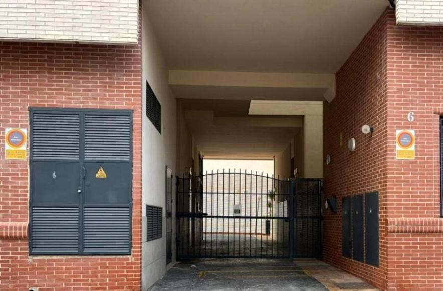 אל קאמפיו Apartamento Moderno Con Piscina Garaje Wifi Ac מראה חיצוני תמונה